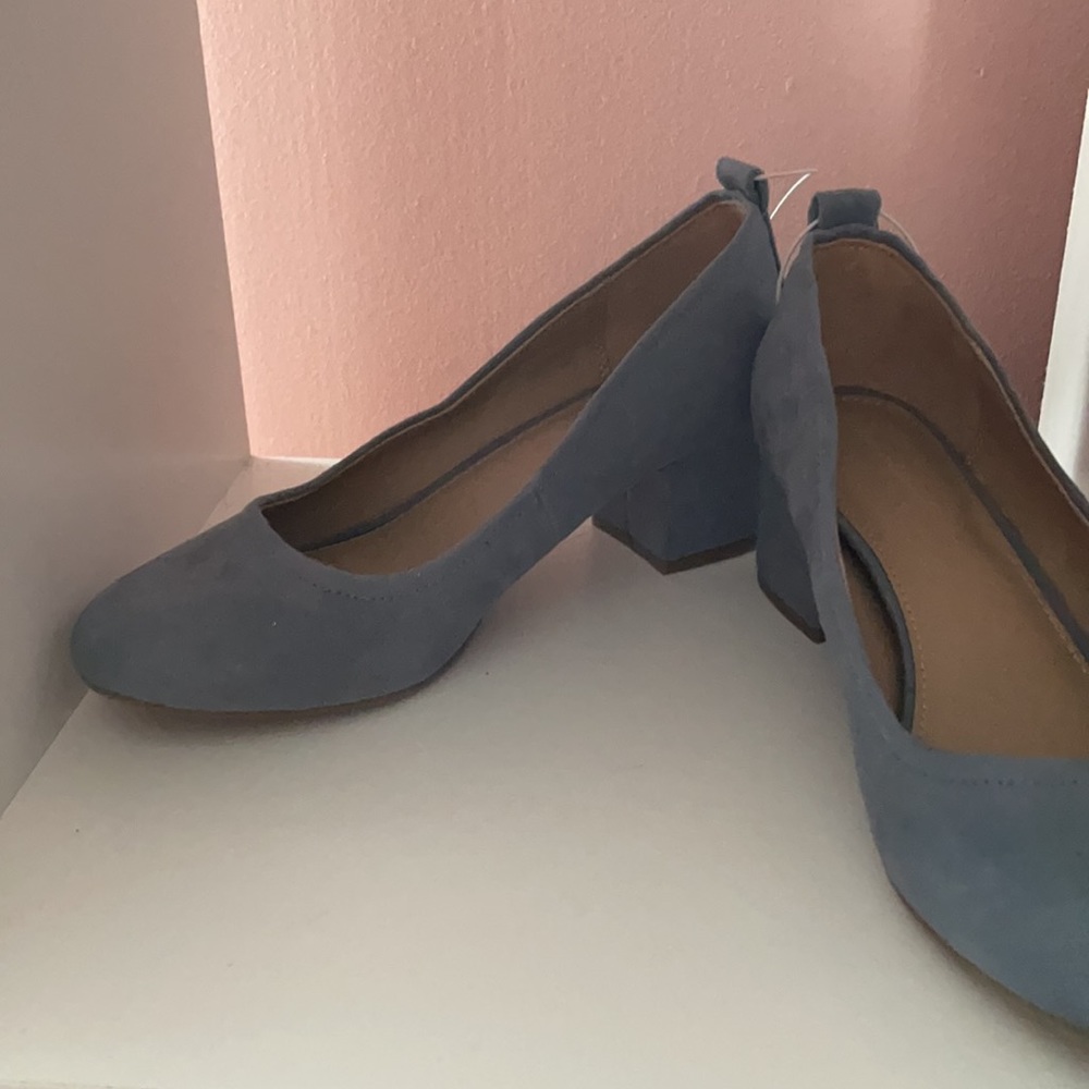 Low Block Heels - Picture 2 of 2